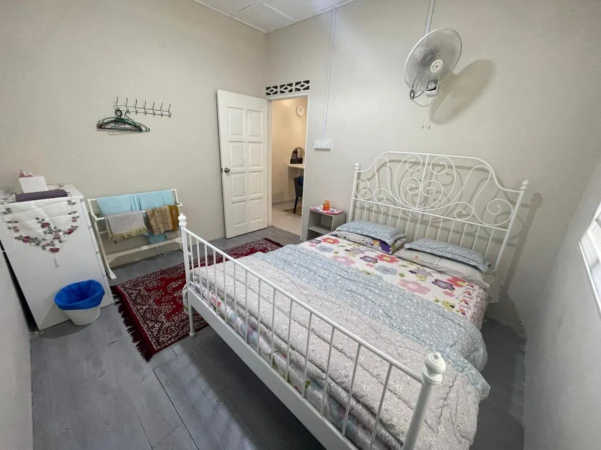 Holiday home Homestay Kak Siti Merbau Sempak
