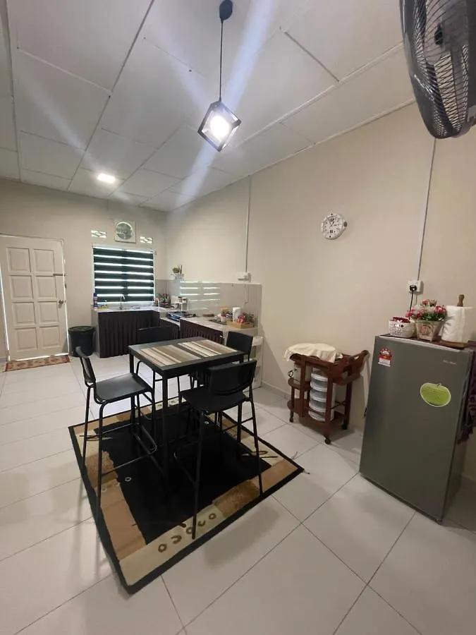 Homestay Kak Siti Merbau Sempak